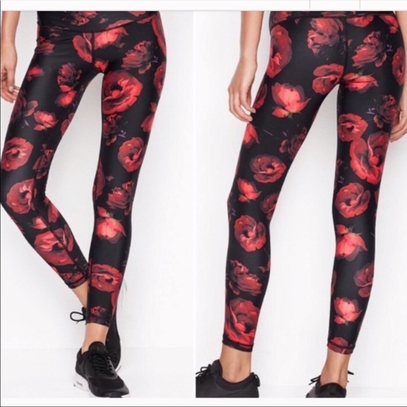 Victoria's Secret Pants - 🌹Victoria's Secret Sport 7/8 size XL🌹